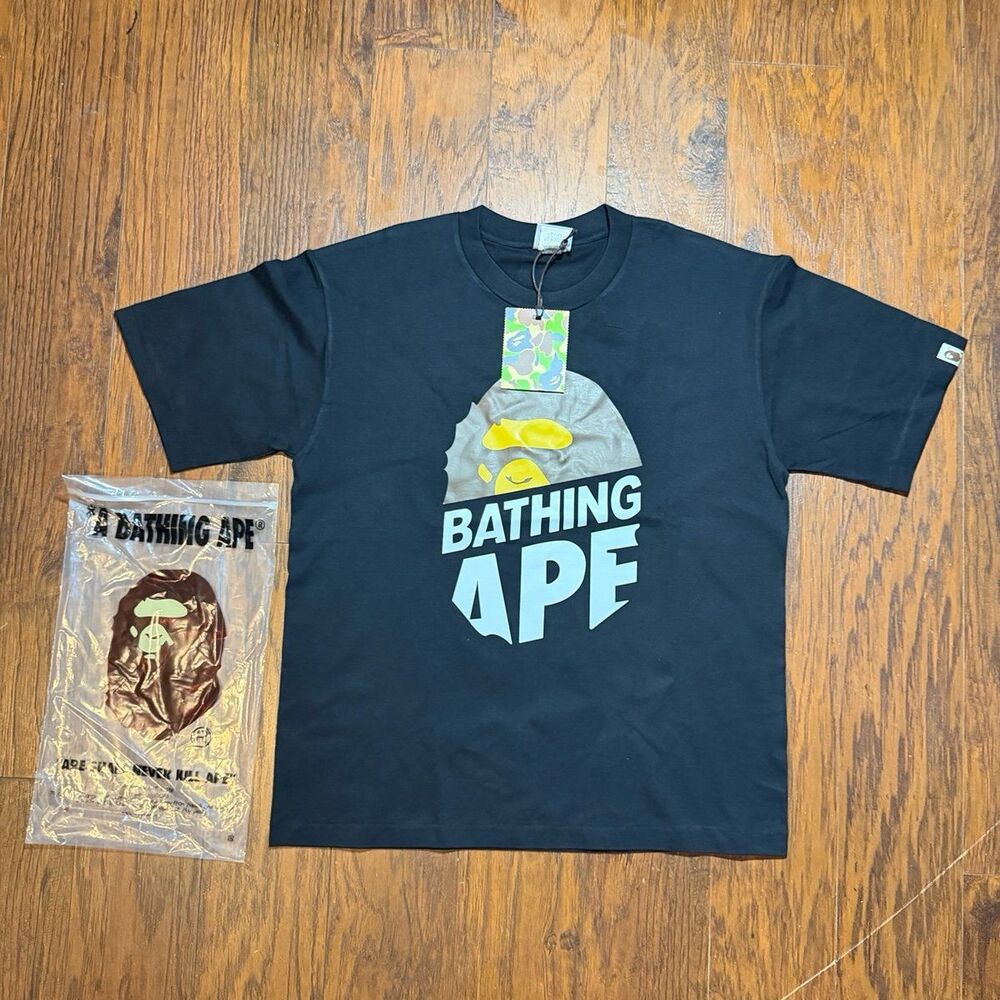 BATHING APE T-Shirt Black Graphic Print Short Sleeve Tee